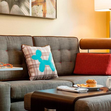 Towneplace Suites By Marriott Red Deer Buitenkant foto