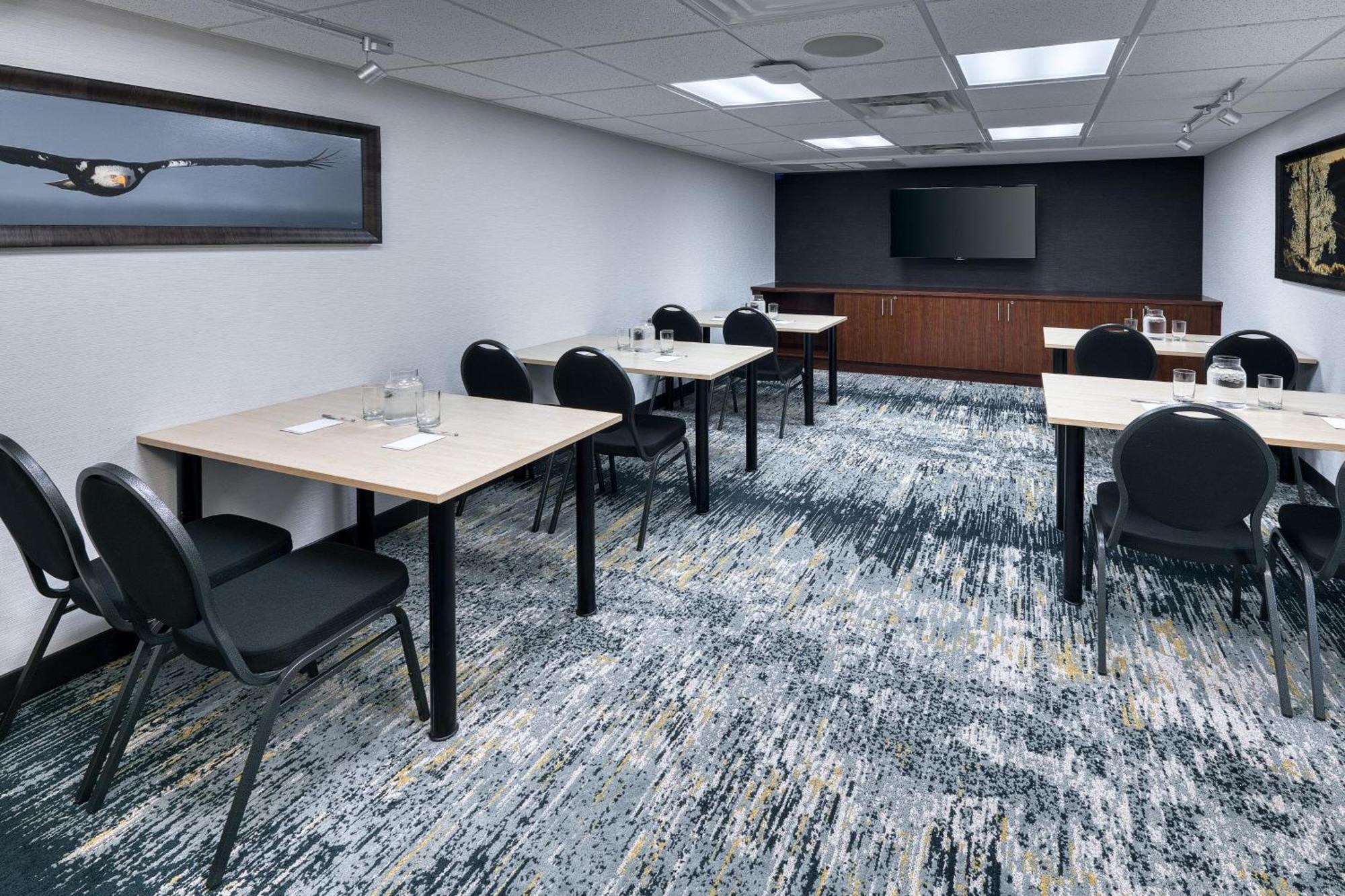Towneplace Suites By Marriott Red Deer Buitenkant foto