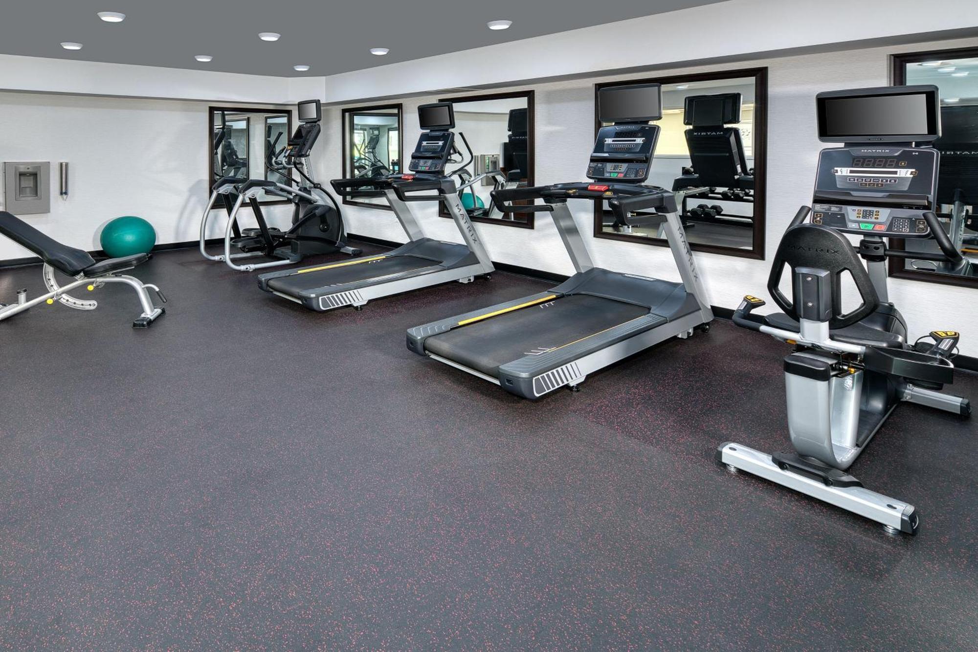 Towneplace Suites By Marriott Red Deer Buitenkant foto