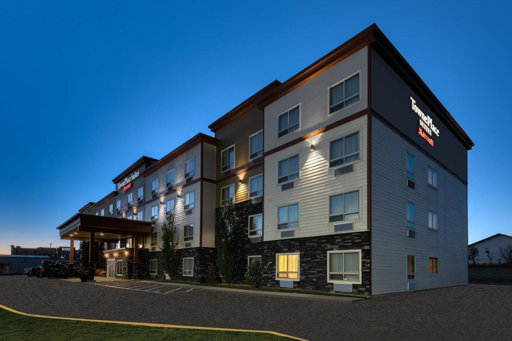 Towneplace Suites By Marriott Red Deer Buitenkant foto