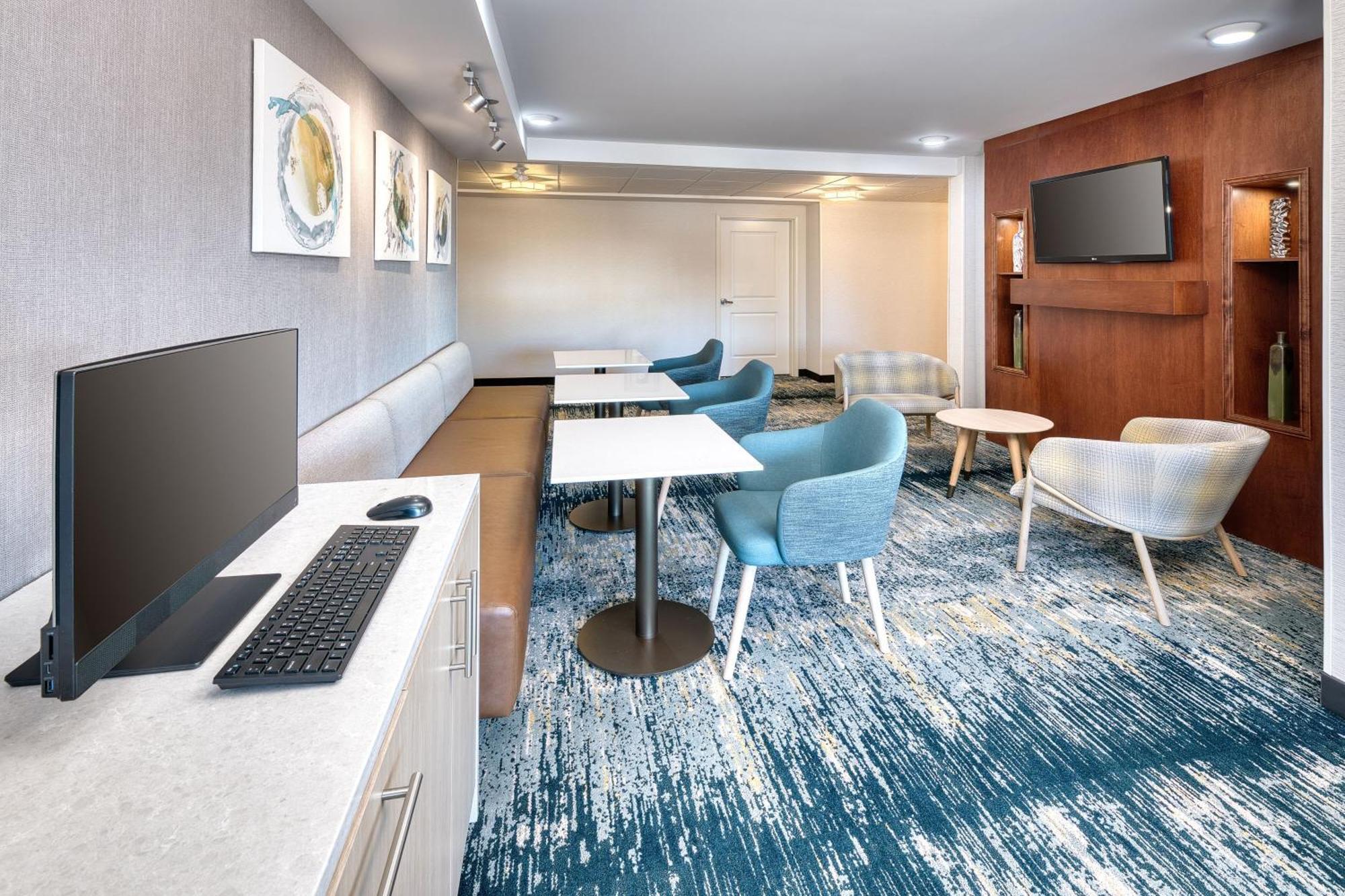 Towneplace Suites By Marriott Red Deer Buitenkant foto