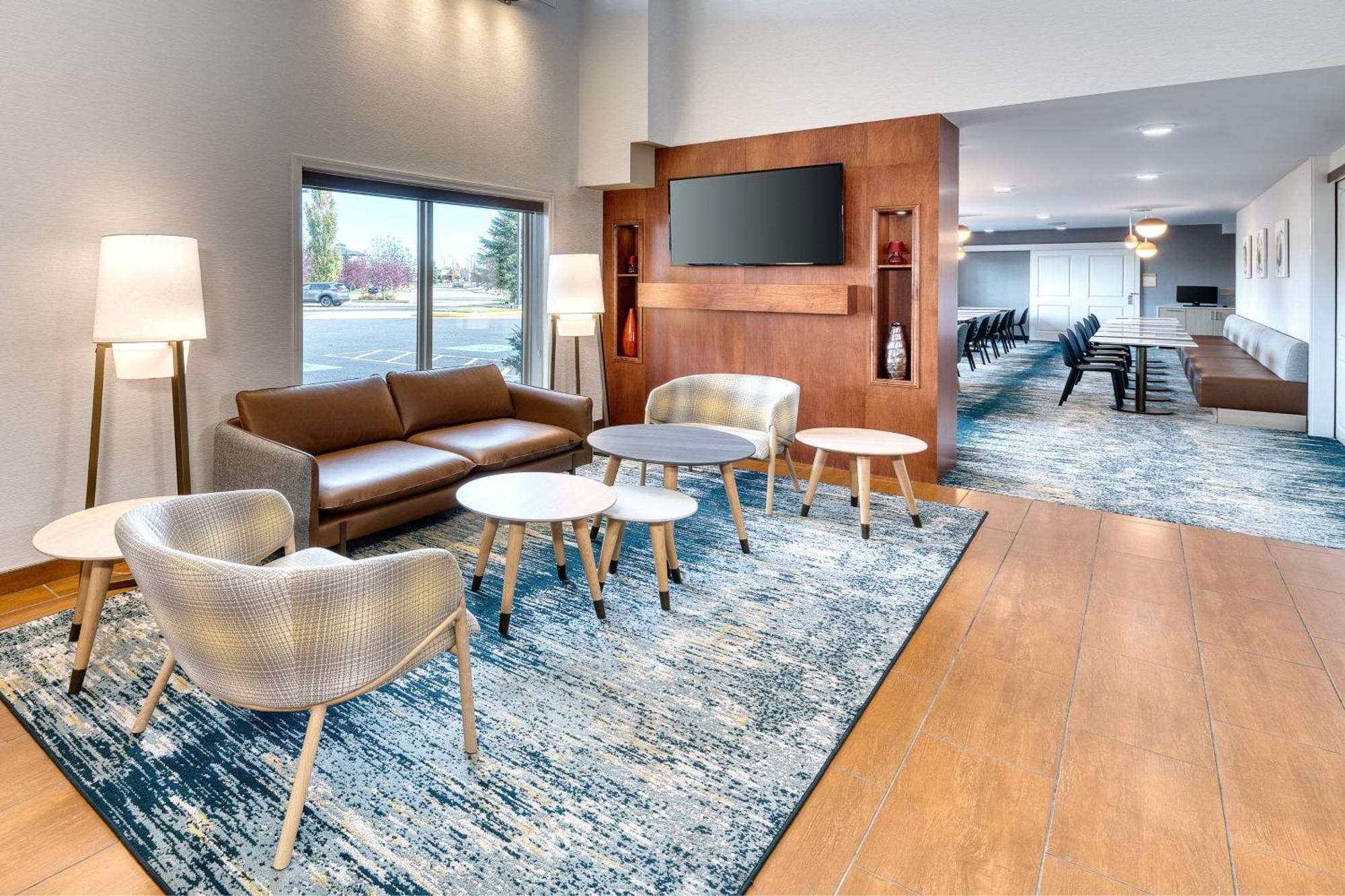 Towneplace Suites By Marriott Red Deer Buitenkant foto