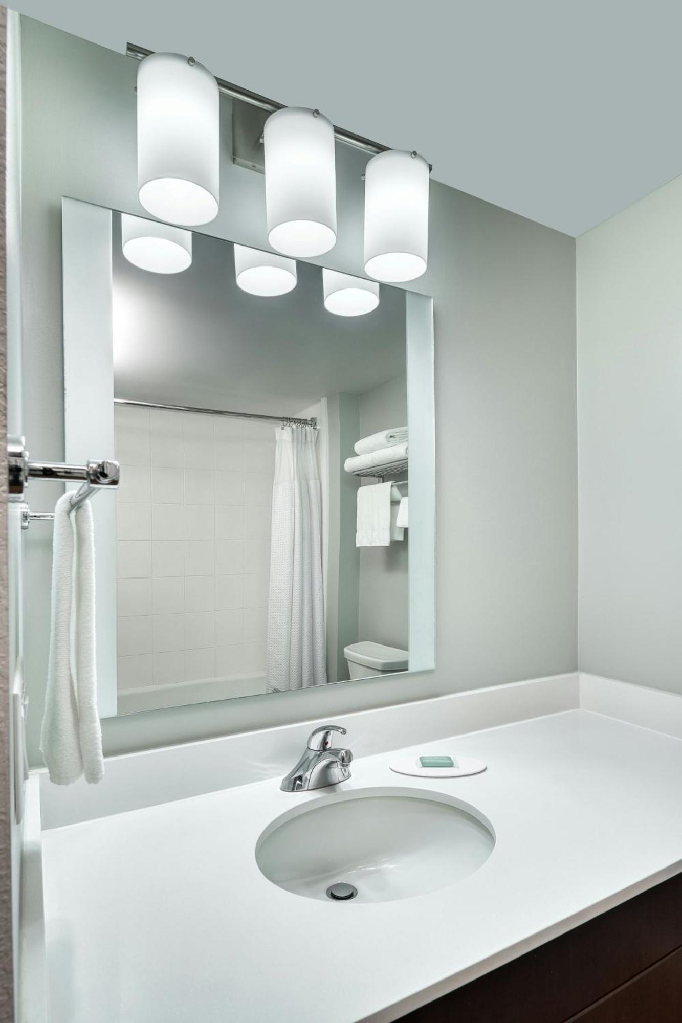 Towneplace Suites By Marriott Red Deer Buitenkant foto