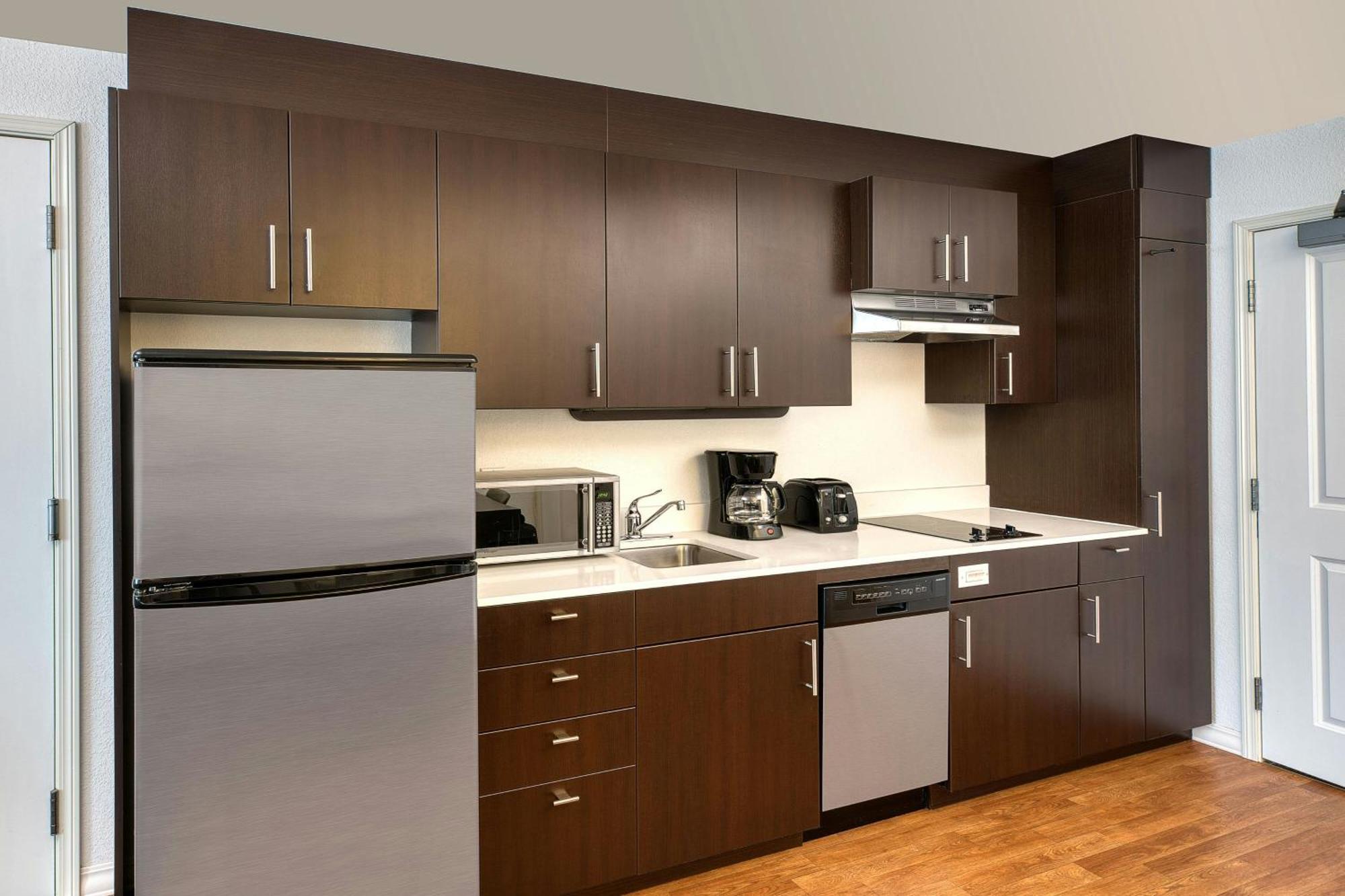 Towneplace Suites By Marriott Red Deer Buitenkant foto