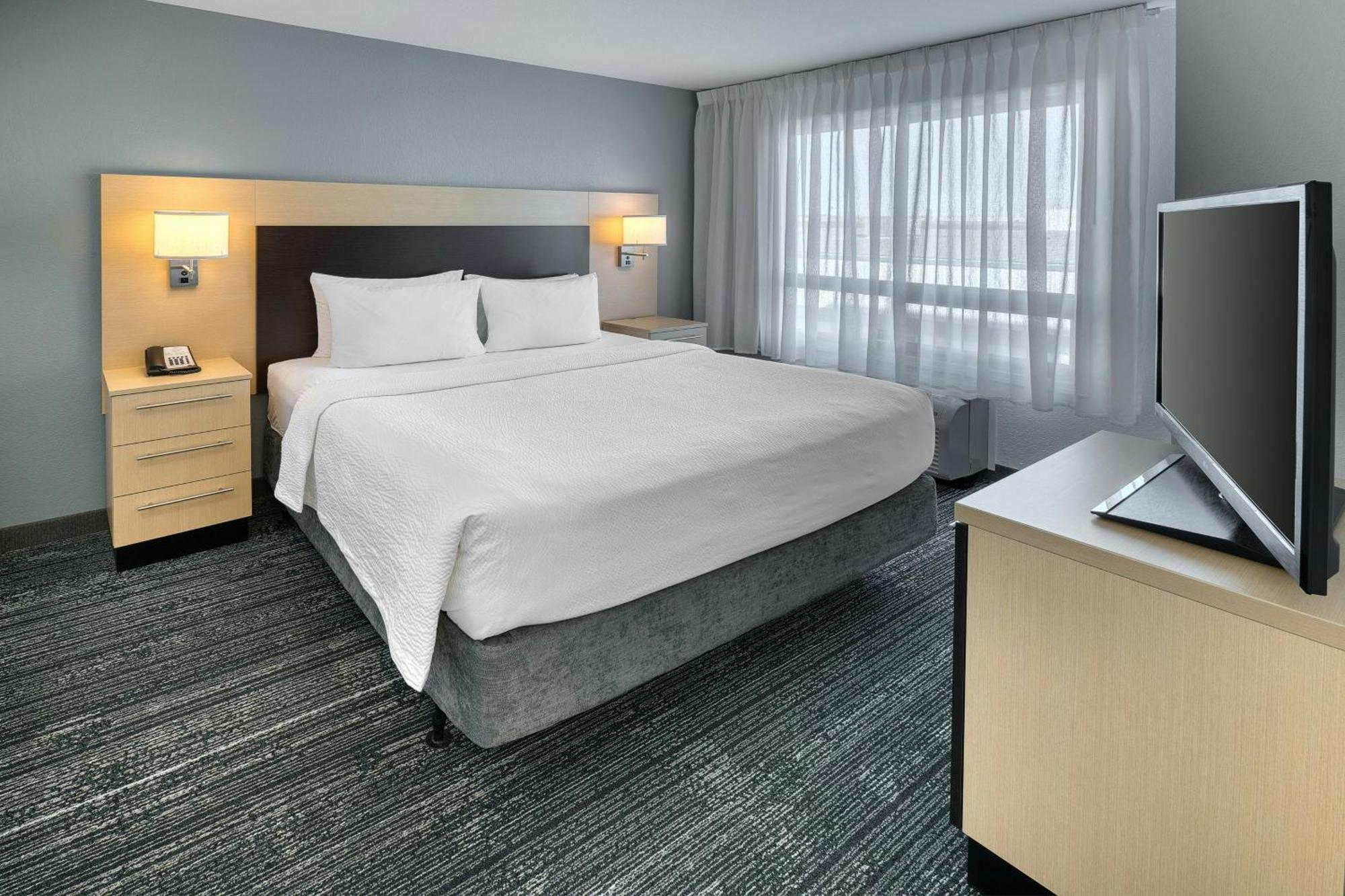 Towneplace Suites By Marriott Red Deer Buitenkant foto