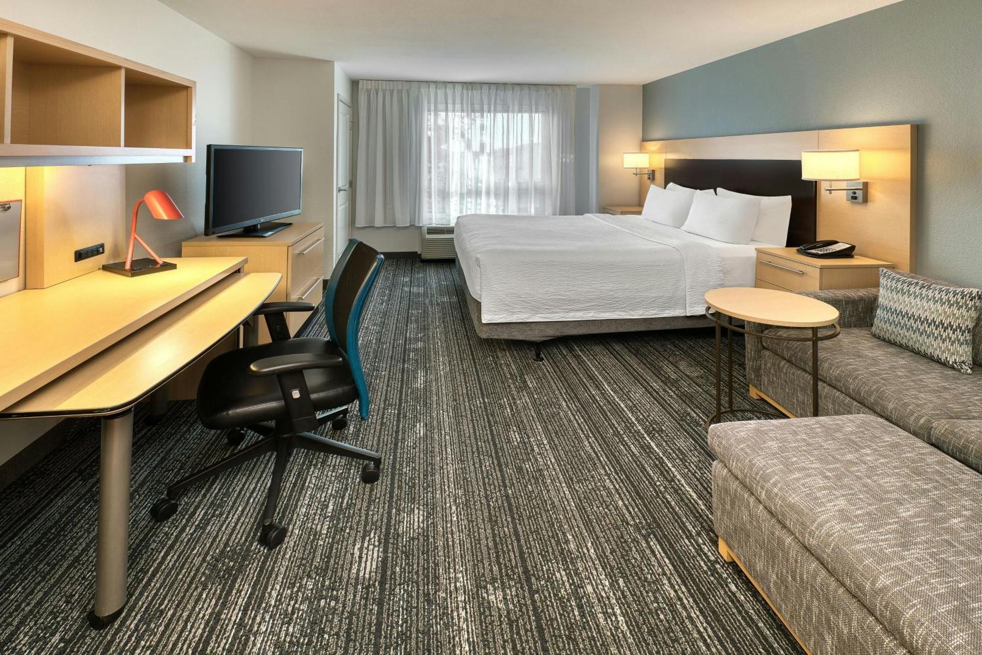 Towneplace Suites By Marriott Red Deer Buitenkant foto