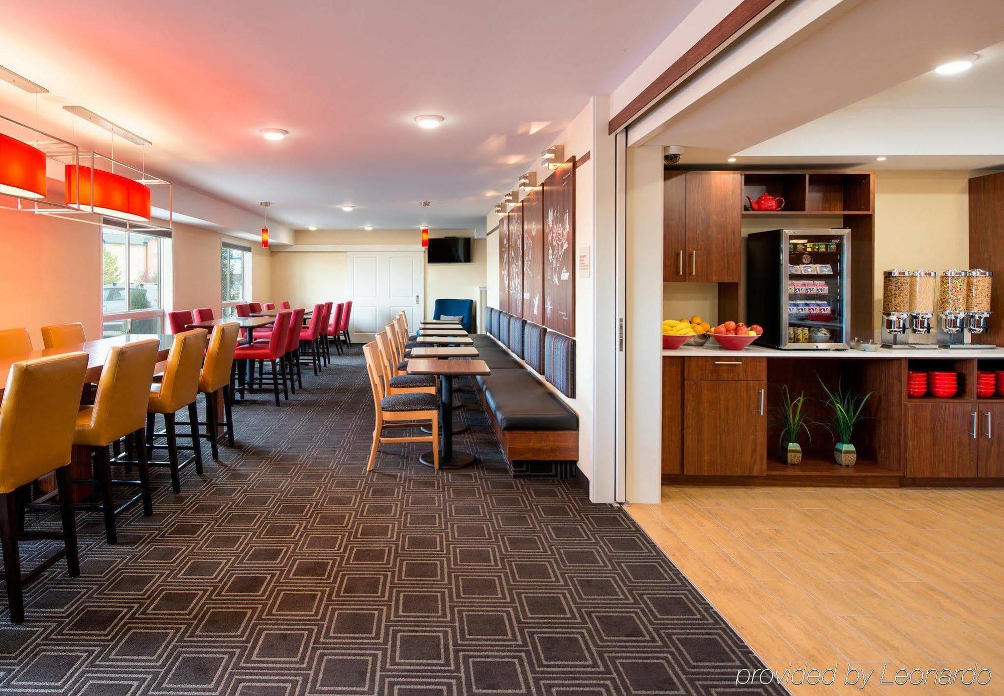 Towneplace Suites By Marriott Red Deer Buitenkant foto