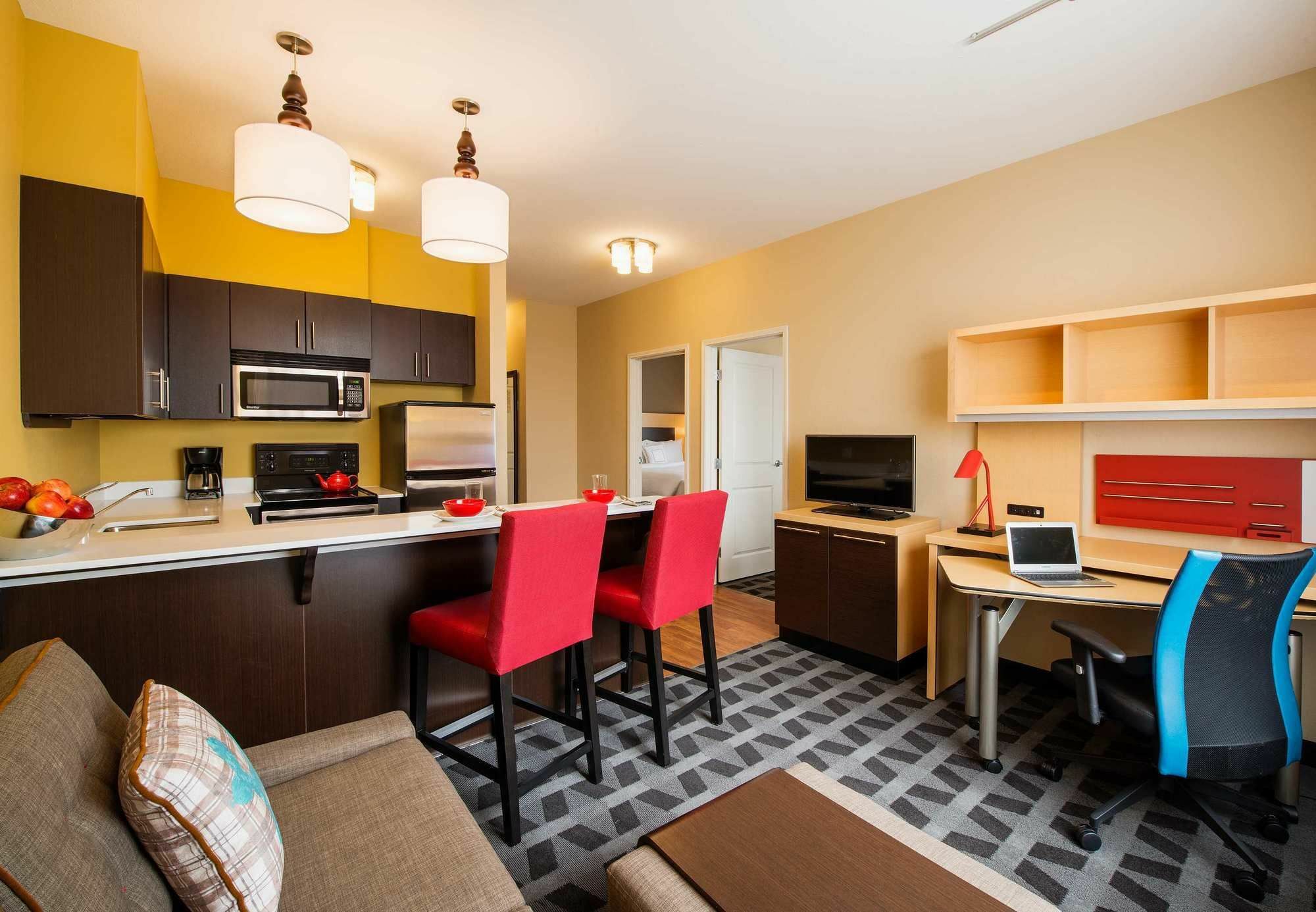 Towneplace Suites By Marriott Red Deer Buitenkant foto